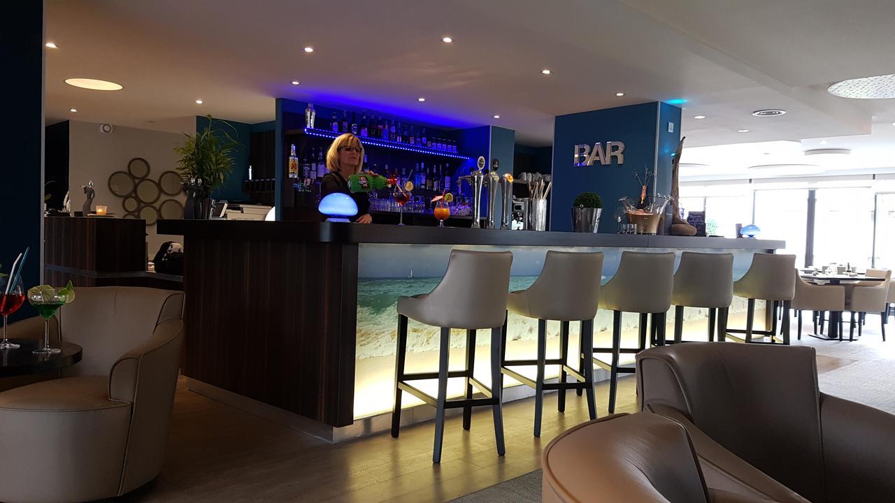 Logis Hotel Du Large Плугонвелен Екстериор снимка